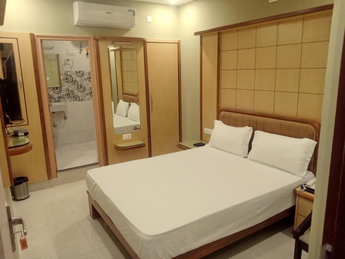 Hotel Shri Gourav Bikaner Bagian luar foto