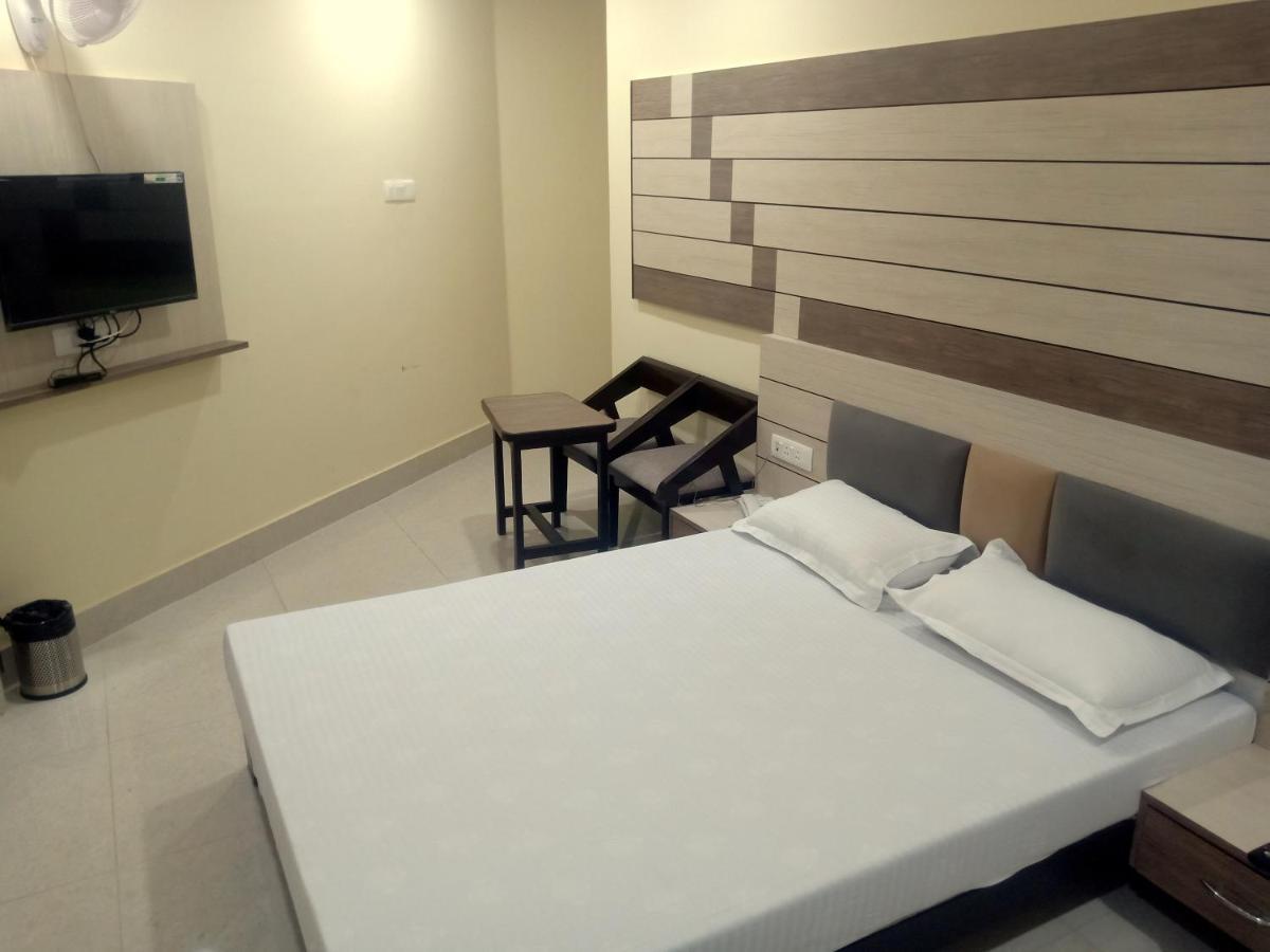 Hotel Shri Gourav Bikaner Bagian luar foto